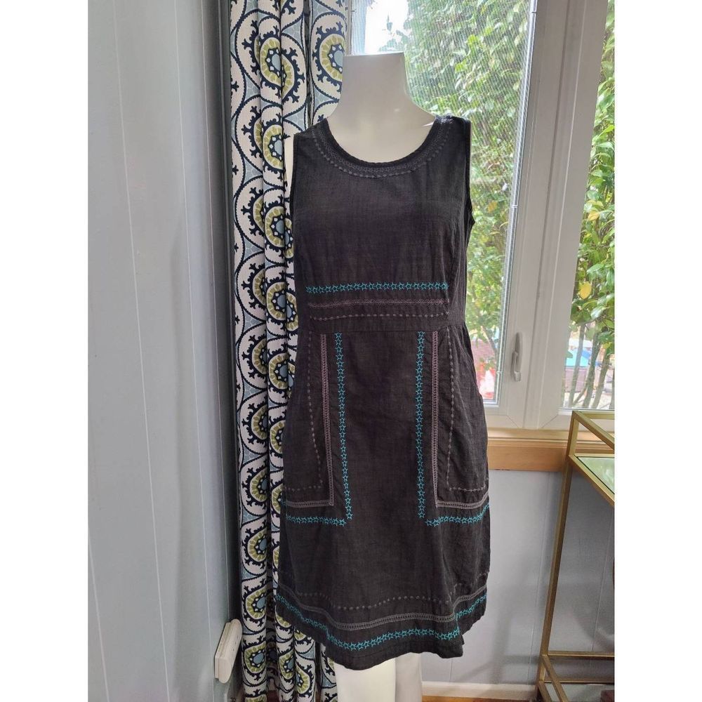 100% Organic Cotton Adventura Embroidered Sleeveless Dress